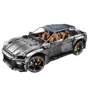 Klemmbaustein-Modell des Ferrari Purosangue in anthrazit mit sichtbarem Interieur und sportlichem Design.
