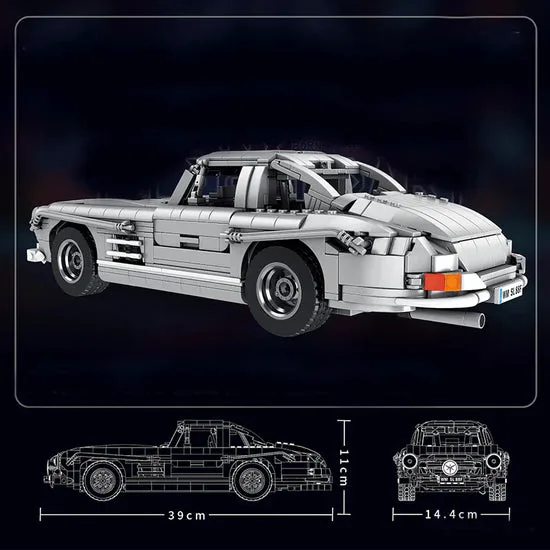 Detailliertes Klemmbaustein-Modell des Mercedes-Benz 300 SL mit technischen Zeichnungen und Maßen.