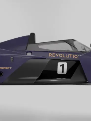 Seitenansicht des Revolution HyperSport Track-Cars in dunkler Lackierung mit auffälligem Heckflügel und niedriger Fahrhöhe.