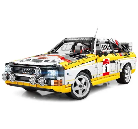 Klemmbausteinmodell des Audi Rallye Quattro Gruppe B 1984, maßstabsgetreu mit authentischen Details und Rallye-Optik