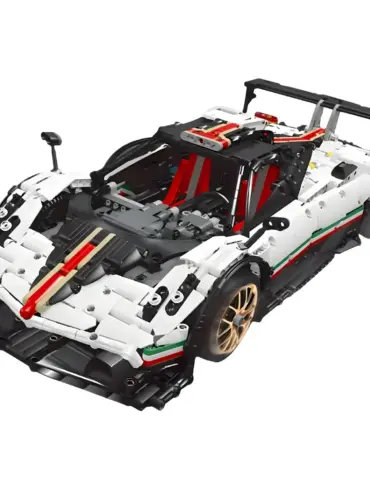 Remote Controlled Italian Hypercar Klemmbaustein-Modell mit weißer Karosserie, großen Heckflügel und goldenen Felgen