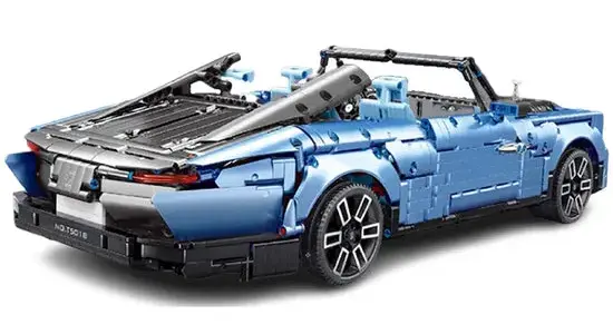 Technic-Modell eines blauen Rolls-Royce Boat Tail mit geöffnetem Heck im Maßstab 1:8