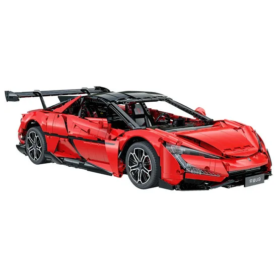 Detailliertes Klemmbaustein-Modell des Yangwang U9 Hypercars in Rot mit ausgeprägtem Heckflügel und sportlichem Design.
