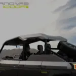 Benda Supernovae 1000 R2 UTV Seitenansicht mit Ersatzrad vor bergiger Landschaft