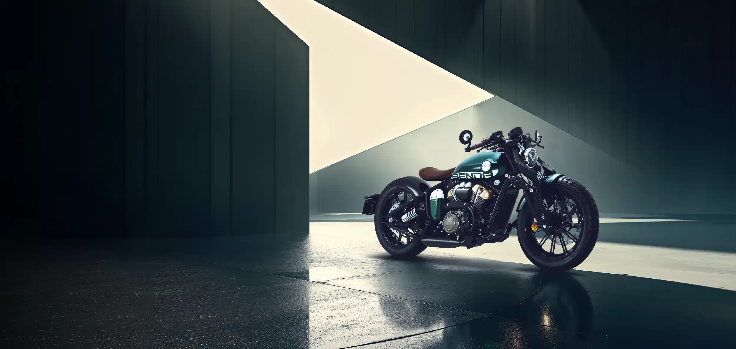 Benda Napoleonbob 125 Motorrad im Studio mit markanter Bobber-Silhouette und breiten Reifen.