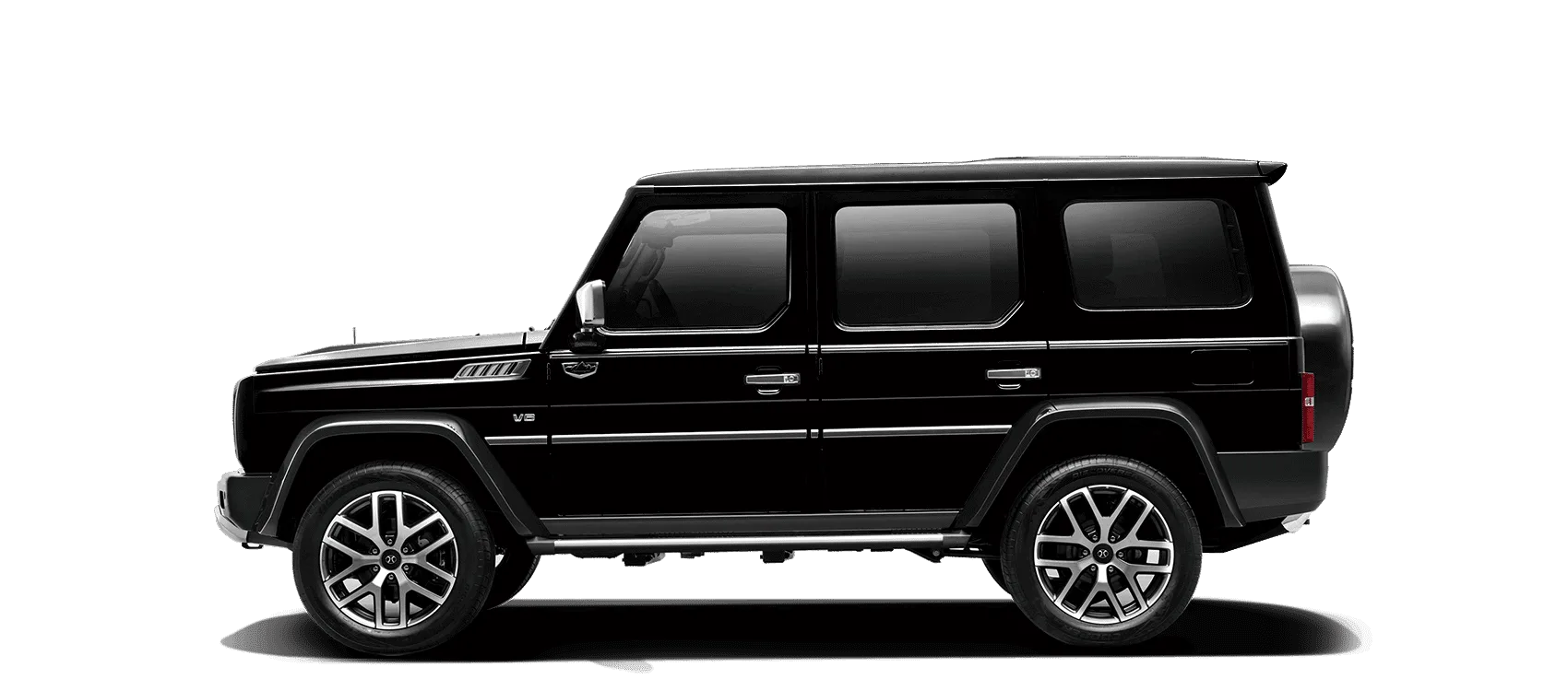 BAIC BJ80 in Schwarz als klassischer Geländewagen, Seitenansicht auf neutralem Hintergrund