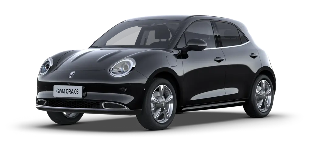 GWM ORA 03 in Schwarz, vollelektrischer Kompaktwagen mit markantem Runddesign, Front- und Seitenansicht.
