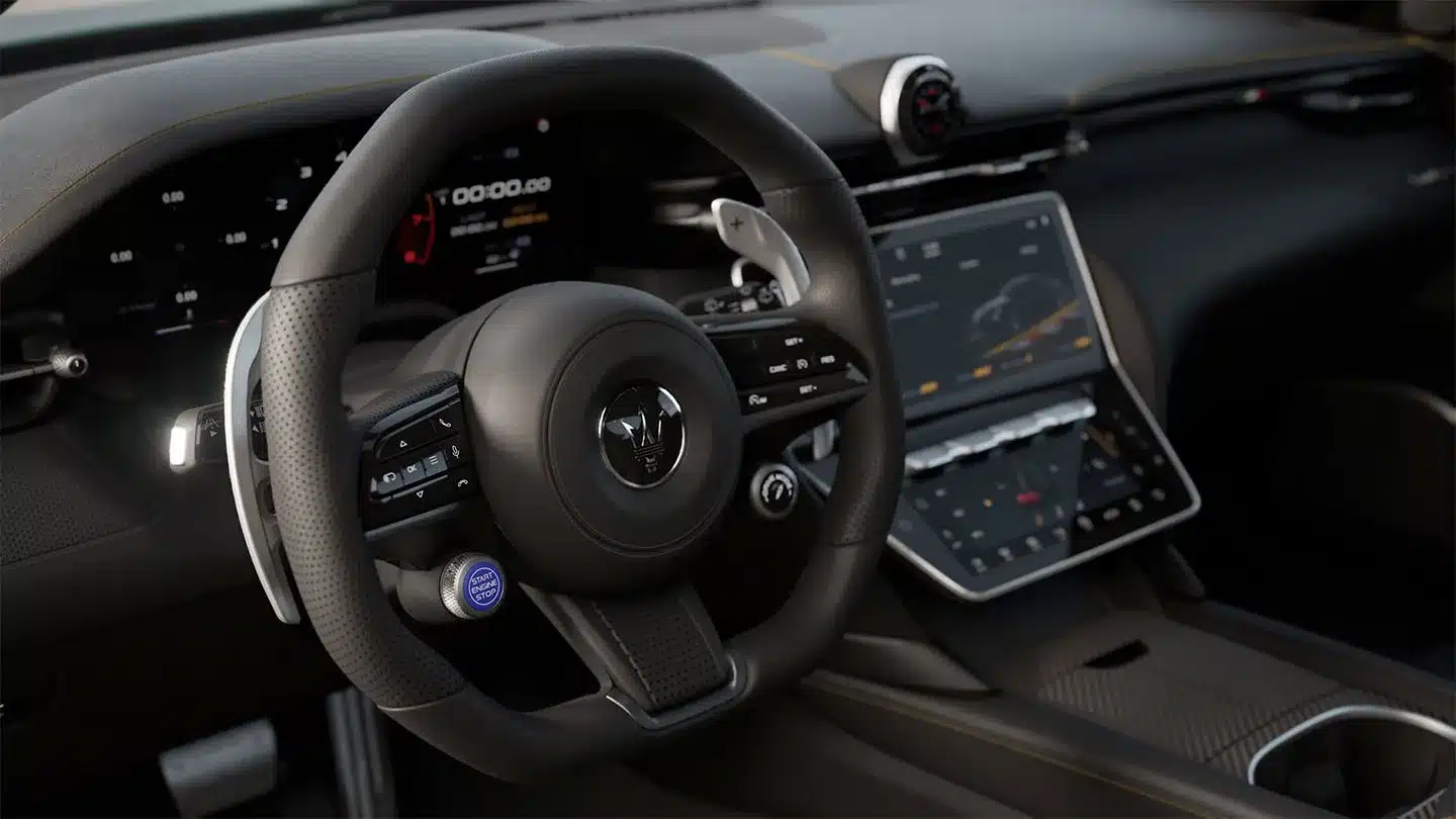 Digitales Cockpit und Sportlenkrad des Maserati GranTurismo Trofeo 2027 mit großem Touchdisplay und Alcantara-Details