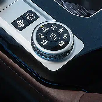 Fahrmodi-Drehregler in der Mittelkonsole des Mitsubishi Outlander PHEV