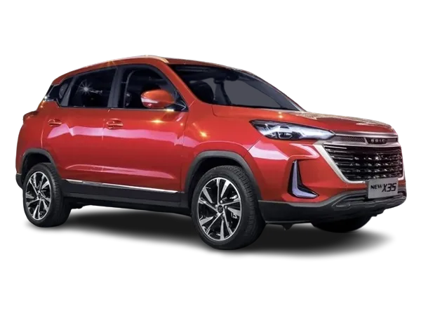 Roter BAIC Beijing X35 Kompakt-SUV, schräg von vorne fotografiert, auf weißem Hintergrund