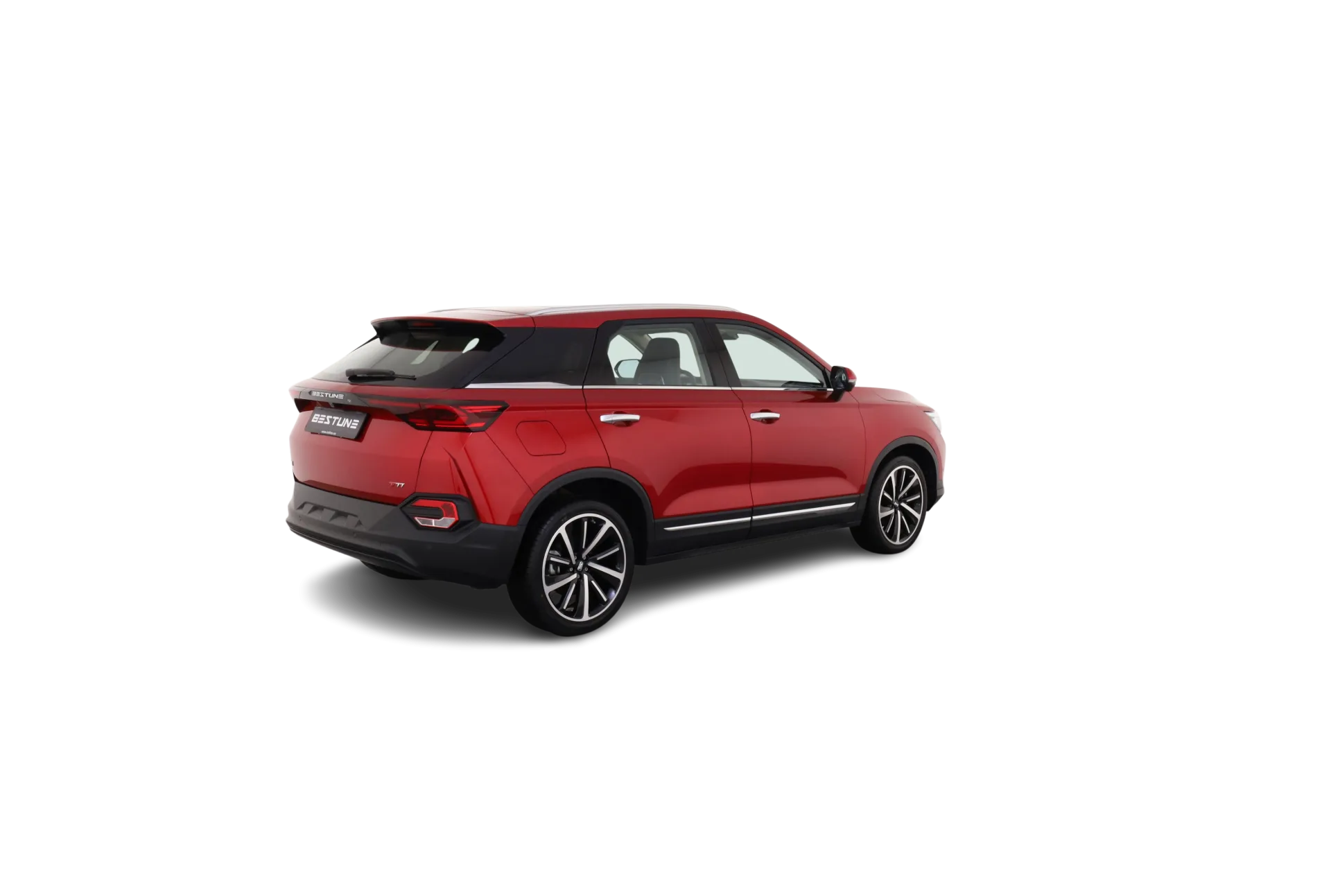 Roter Bestune T77 Pro SUV von schräg hinten fotografiert auf weißem Hintergrund.