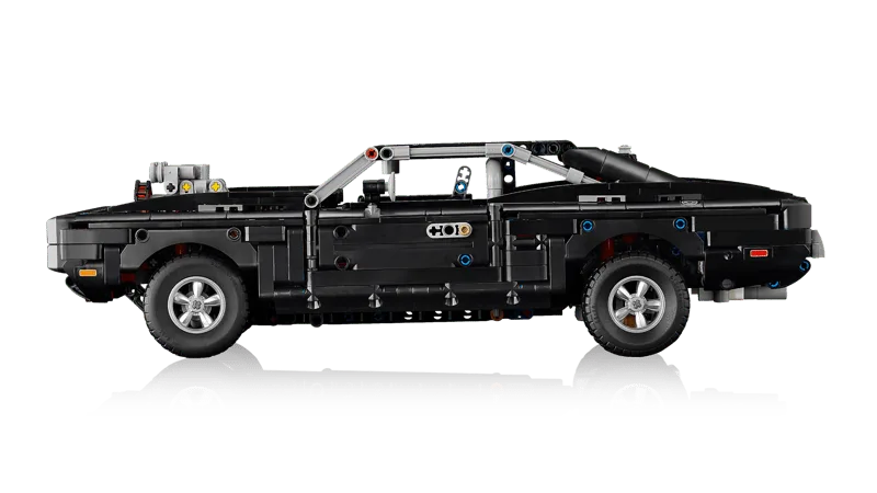 Seitenansicht des LEGO Technic Fast & Furious Dodge Charger R/T Modellautos