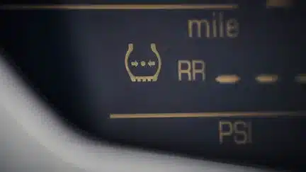 Reifendruck-Kontrollsymbol auf dem TFT-Display der Honda Gold Wing Tour