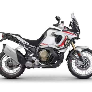 MV Agusta Enduro Veloce 931 LXP Orioli Adventure-Bike von der Seite, weiß-schwarz lackiert, auf schwarzem Hintergrund